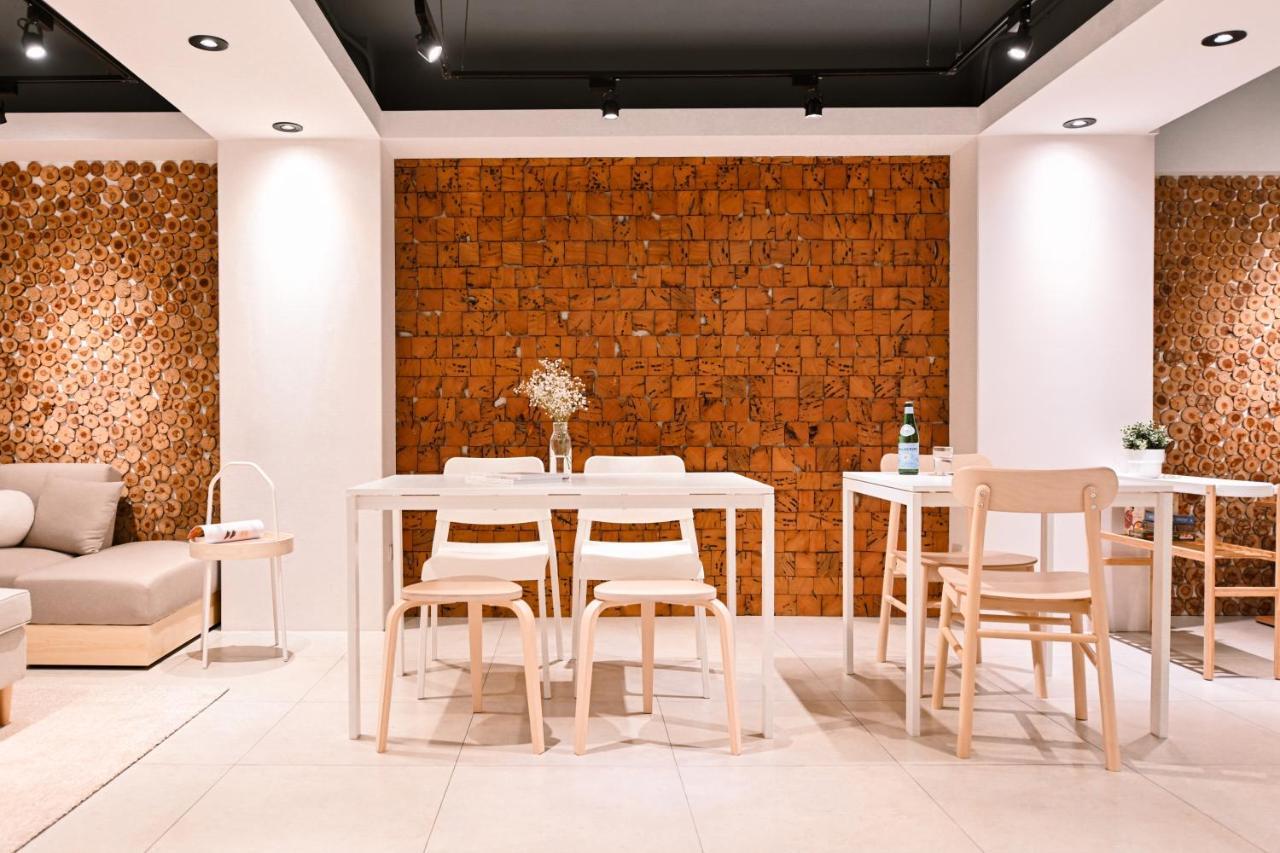 Hommie Inn Тайчжун Экстерьер фото