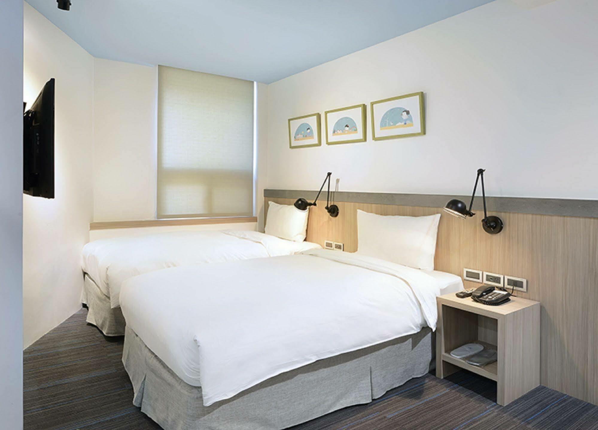 Hommie Inn Тайчжун Экстерьер фото