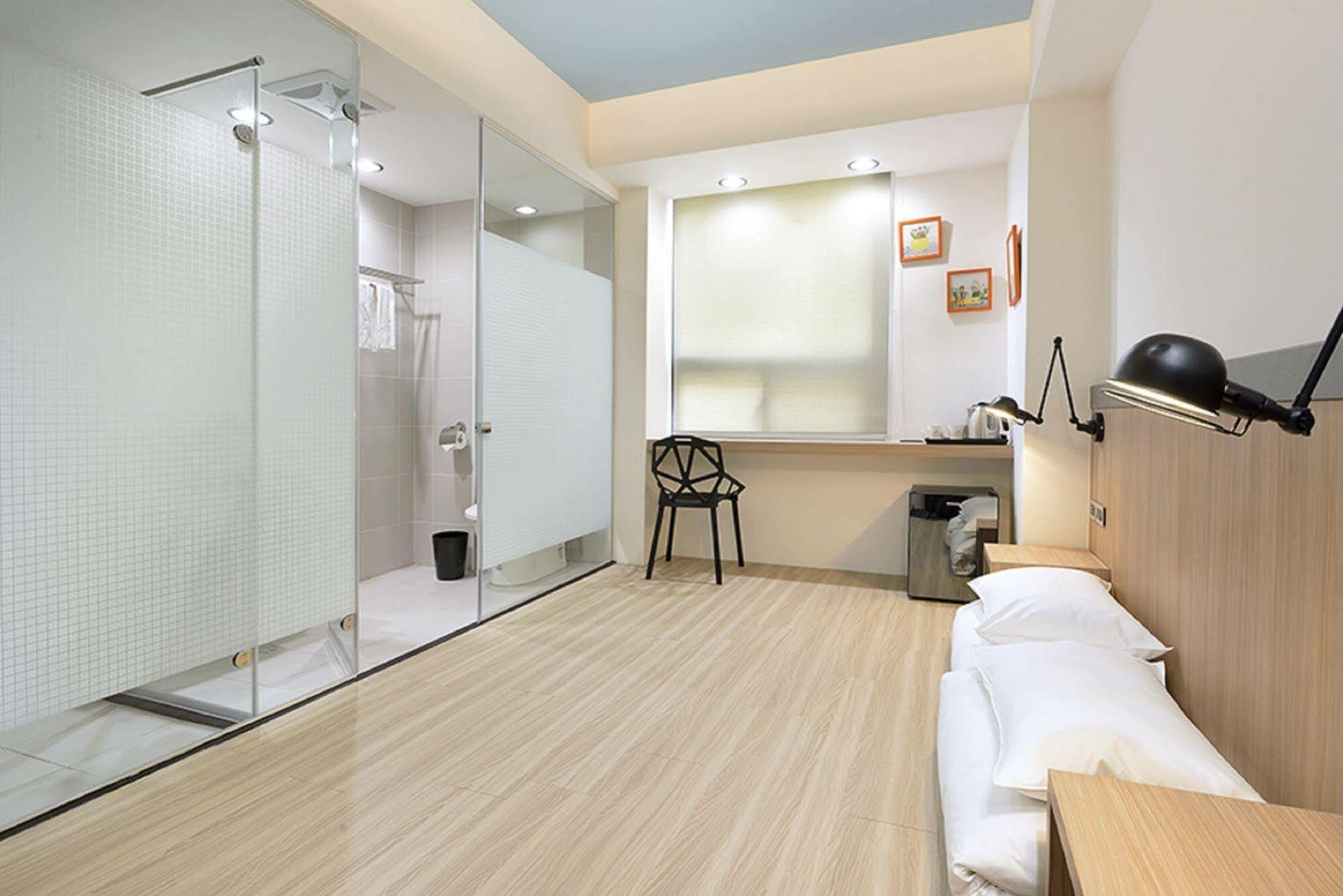 Hommie Inn Тайчжун Экстерьер фото