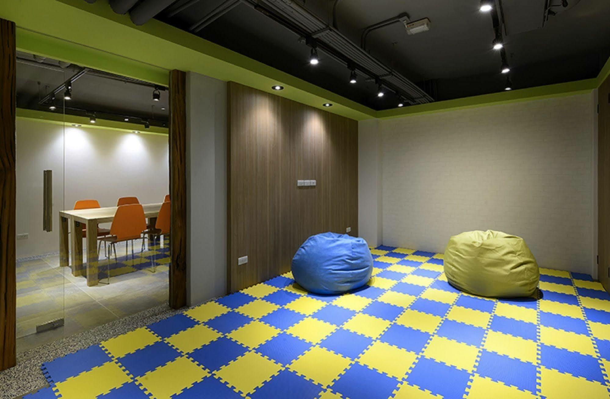 Hommie Inn Тайчжун Экстерьер фото